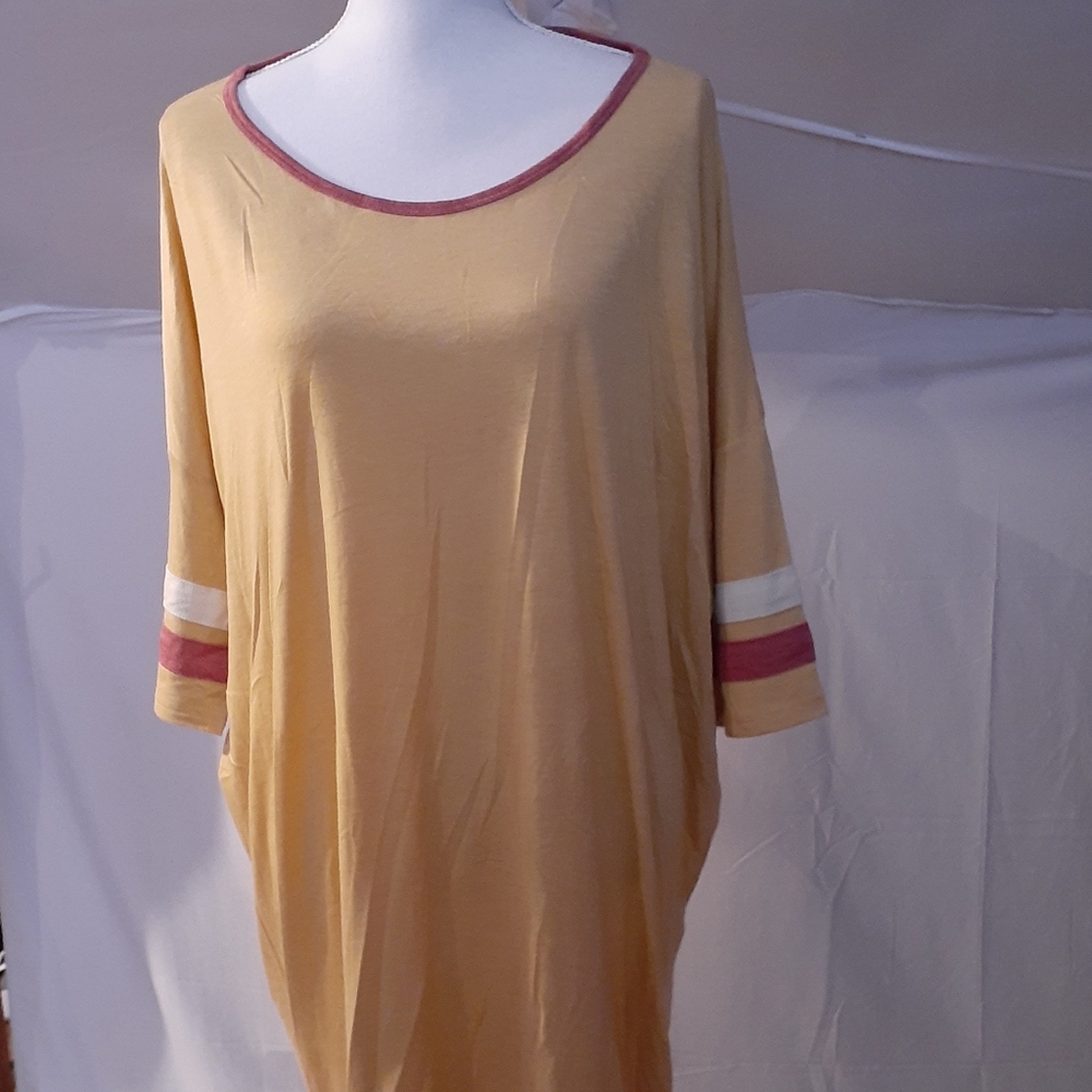 👚3/$30👚Lularoe Irma Top